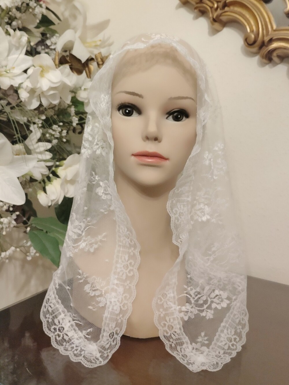 🆕 Fine Floral White Lace Mantilla Veil - Classic Head Covering, Church Mantilla